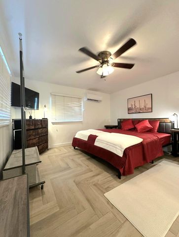 1211 NE 15th Avenue 1-2, Fort Lauderdale, FL 33304