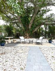 1211 NE 15th Avenue 1-2, Fort Lauderdale, FL 33304