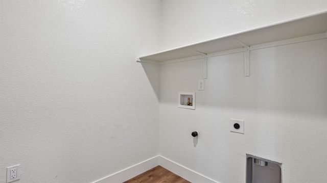 7835 Rivermeadow Way, Sacramento, CA 95832