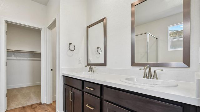7835 Rivermeadow Way, Sacramento, CA 95832