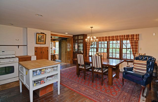 580 Old Mill ROAD, Fox Chapel, PA 15238