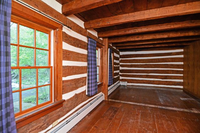 580 Old Mill ROAD, Fox Chapel, PA 15238