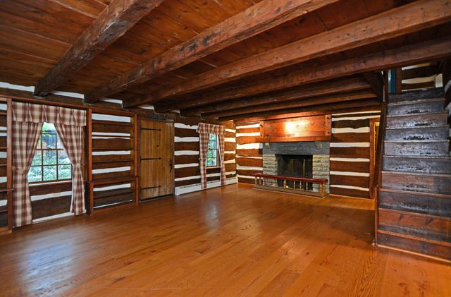 580 Old Mill ROAD, Fox Chapel, PA 15238