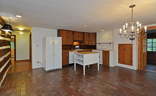 580 Old Mill ROAD, Fox Chapel, PA 15238