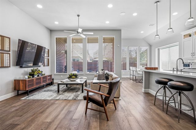 5204 BRADFORD GREEN Trail, Flower Mound, TX 75028