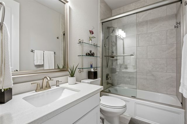 5204 BRADFORD GREEN Trail, Flower Mound, TX 75028