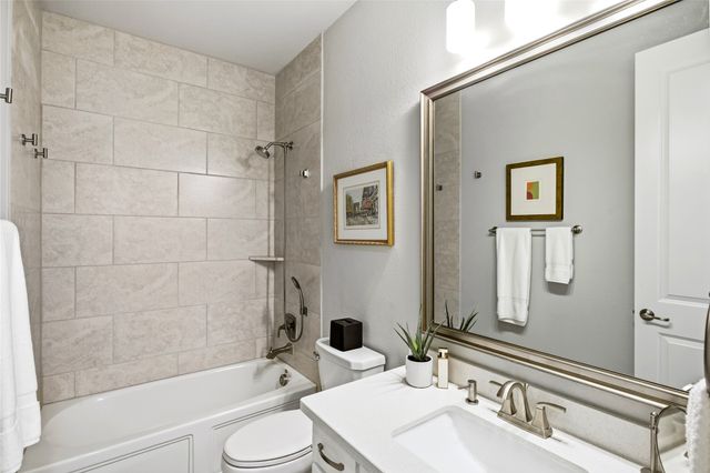 5204 BRADFORD GREEN Trail, Flower Mound, TX 75028