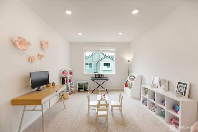 1703 14th Place NE, Issaquah, WA 98029