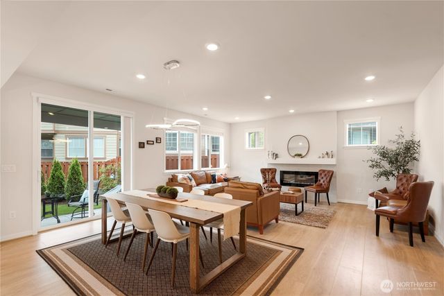 1703 14th Place NE, Issaquah, WA 98029