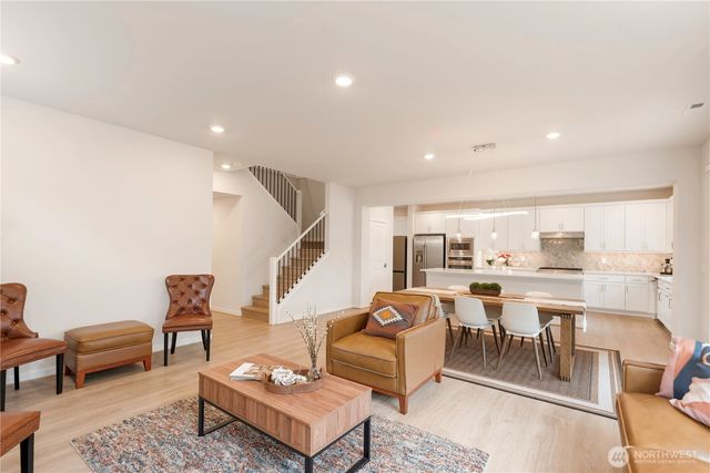 1703 14th Place NE, Issaquah, WA 98029