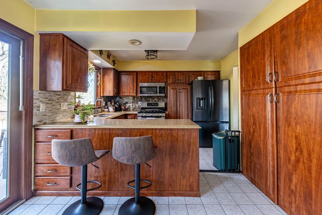 41W461 Burlington Road, Campton Hills, IL 60175