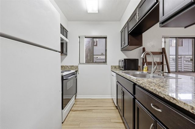 3600 SW 19TH AVENUE 5D, Gainesville, FL 32607