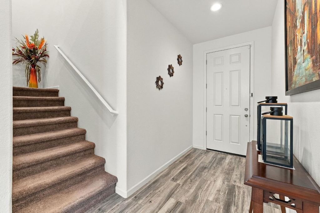Image 19 of property listing at 7099 N Shiraz Avenue, Fresno, CA 93722