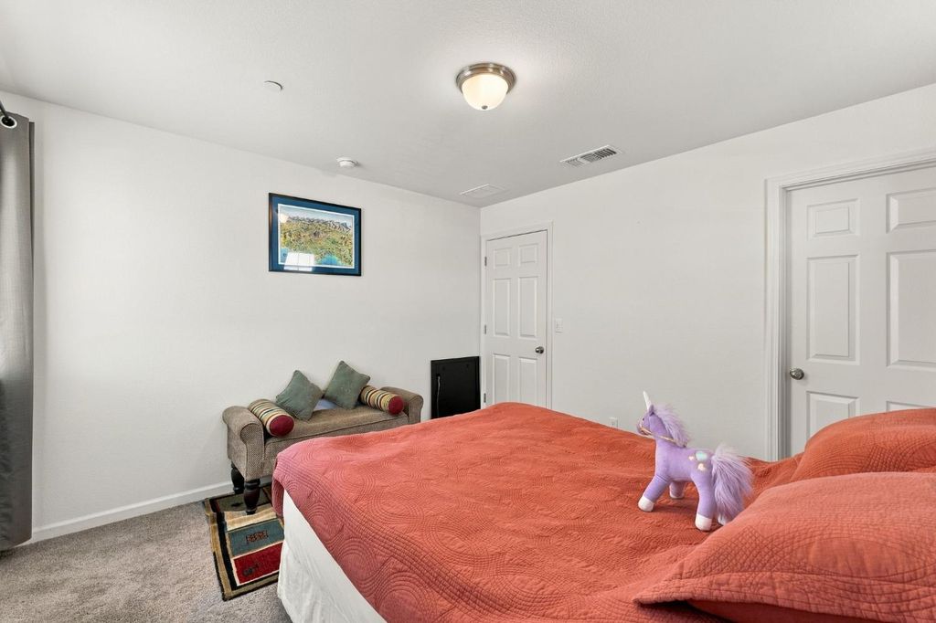 Image 22 of property listing at 7099 N Shiraz Avenue, Fresno, CA 93722