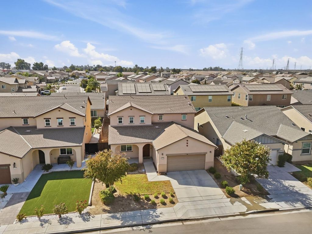 Image 37 of property listing at 7099 N Shiraz Avenue, Fresno, CA 93722