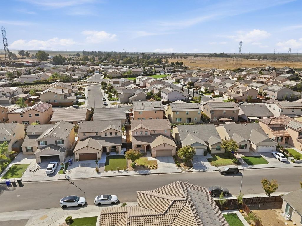 Image 39 of property listing at 7099 N Shiraz Avenue, Fresno, CA 93722