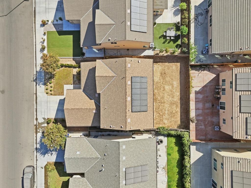 Image 42 of property listing at 7099 N Shiraz Avenue, Fresno, CA 93722