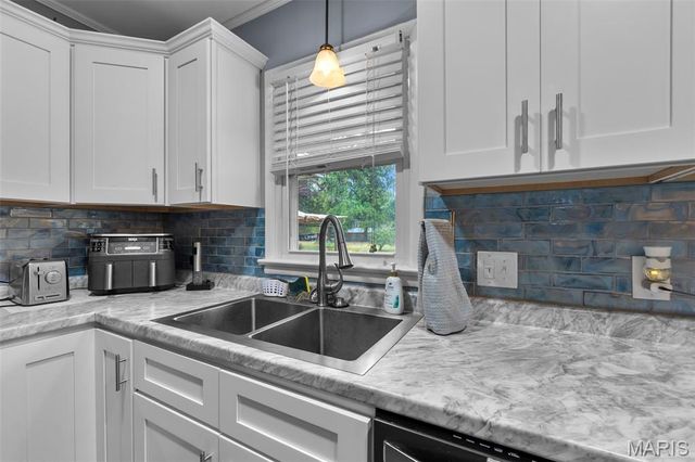 918 Hawthorn Drive, Sikeston, MO 63801