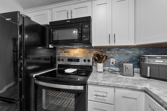 918 Hawthorn Drive, Sikeston, MO 63801