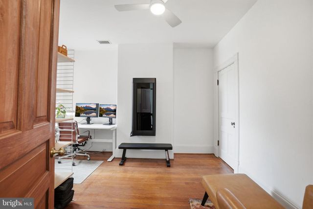 210 8TH ST SE, Washington, DC 20003