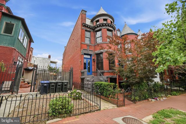 210 8TH ST SE, Washington, DC 20003