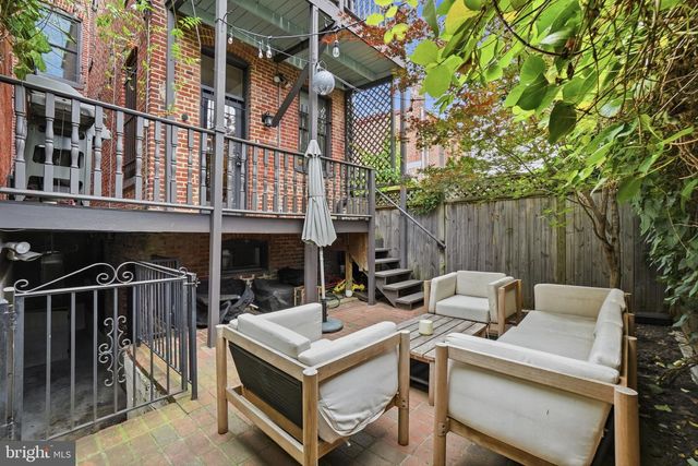 210 8TH ST SE, Washington, DC 20003