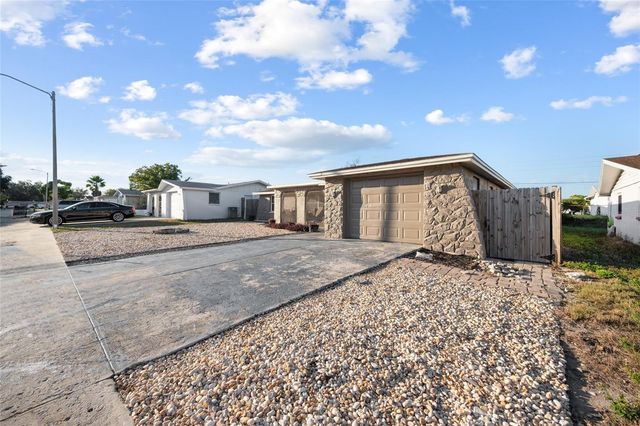 5633 ANDREA DRIVE, Holiday, FL 34690