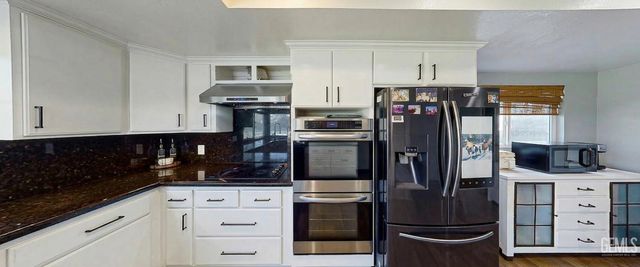 6508 Landfair Drive, Bakersfield, CA 93309