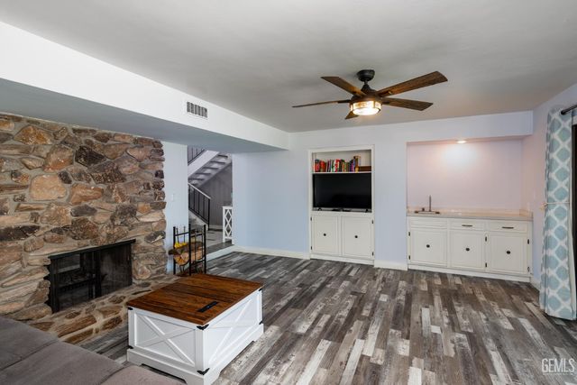 6508 Landfair Drive, Bakersfield, CA 93309