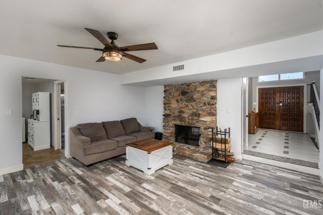 6508 Landfair Drive, Bakersfield, CA 93309