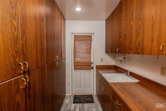 6508 Landfair Drive, Bakersfield, CA 93309