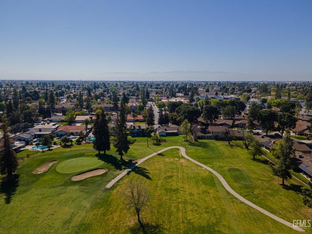 6508 Landfair Drive, Bakersfield, CA 93309