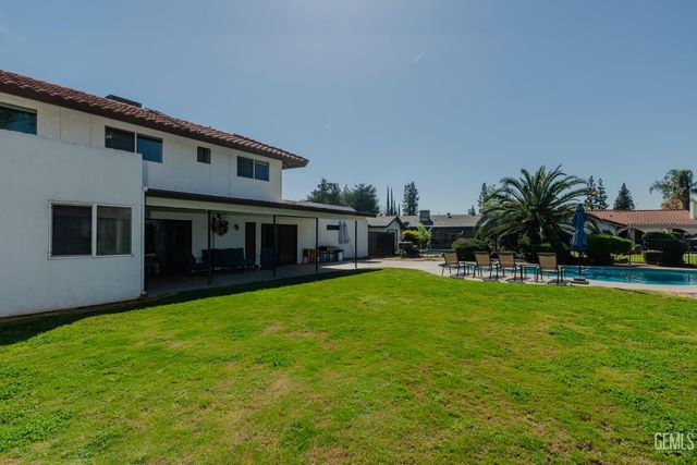 6508 Landfair Drive, Bakersfield, CA 93309