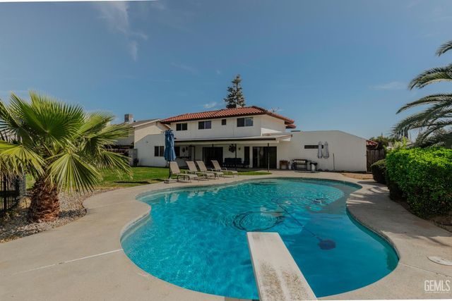 6508 Landfair Drive, Bakersfield, CA 93309