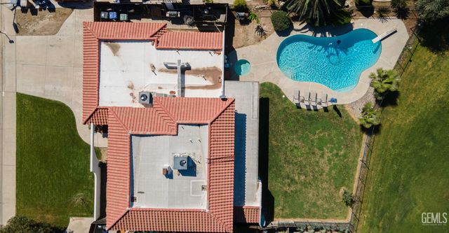 6508 Landfair Drive, Bakersfield, CA 93309