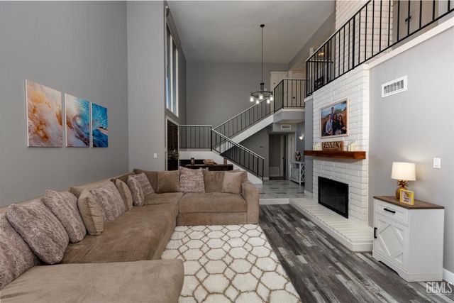 6508 Landfair Drive, Bakersfield, CA 93309