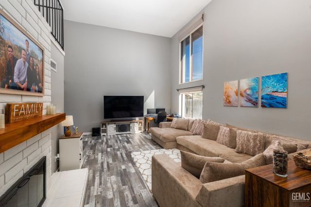 6508 Landfair Drive, Bakersfield, CA 93309