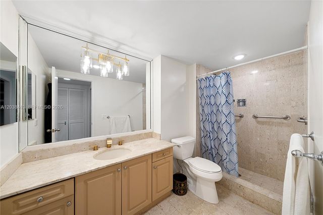 1800 NE 114th Street 1811, Miami, FL 33181