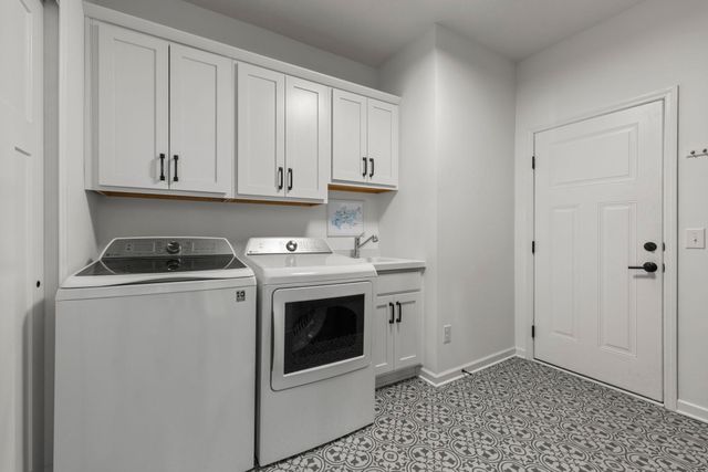 6749 Bellflower Drive, Minnetrista, MN 55331