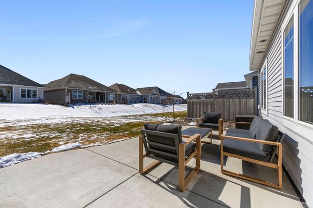 6749 Bellflower Drive, Minnetrista, MN 55331