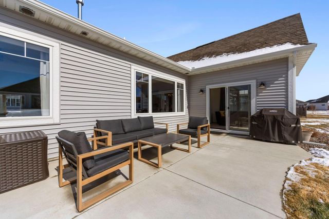 6749 Bellflower Drive, Minnetrista, MN 55331