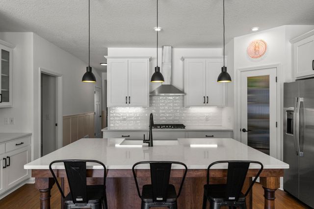 6749 Bellflower Drive, Minnetrista, MN 55331