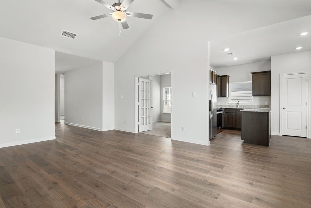 9613 Logan Square Drive, Fort Worth, TX 76140 — photo 5