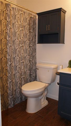 12450 Grossmount Drive, Houston, TX 77066