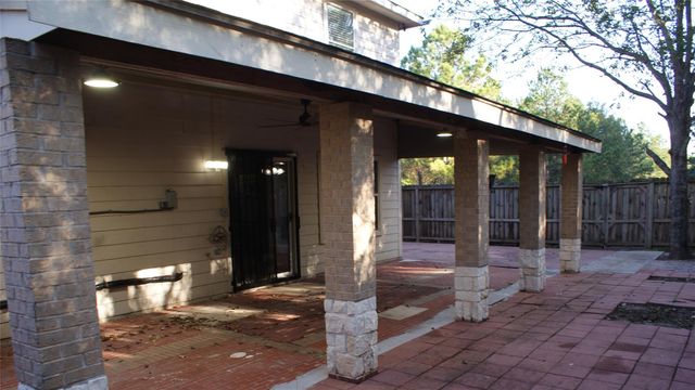 12450 Grossmount Drive, Houston, TX 77066