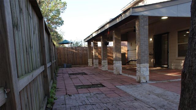 12450 Grossmount Drive, Houston, TX 77066