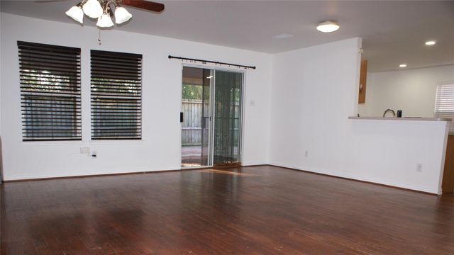 12450 Grossmount Drive, Houston, TX 77066