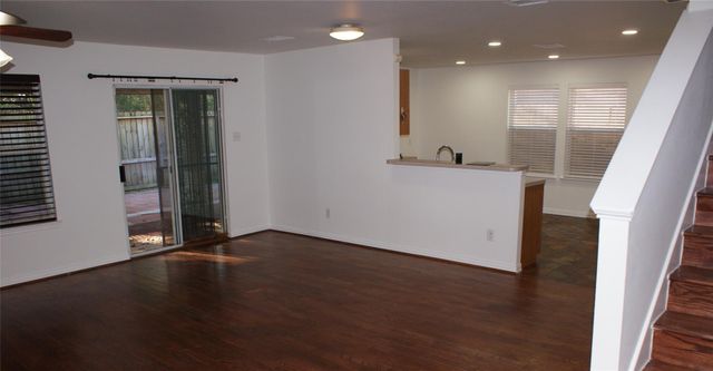 12450 Grossmount Drive, Houston, TX 77066