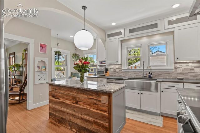 912 N Corona Street, Colorado Springs, CO 80903