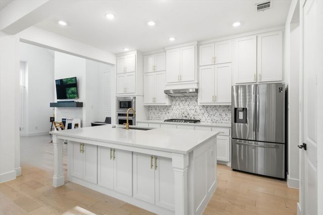 8701 Bethpage Drive, Mckinney, TX 75070